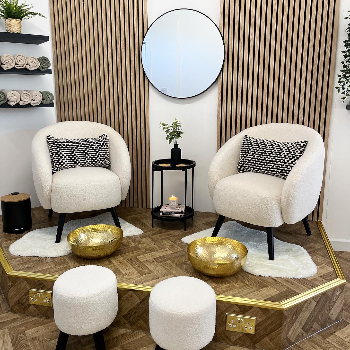 Refine Beauty styling detail